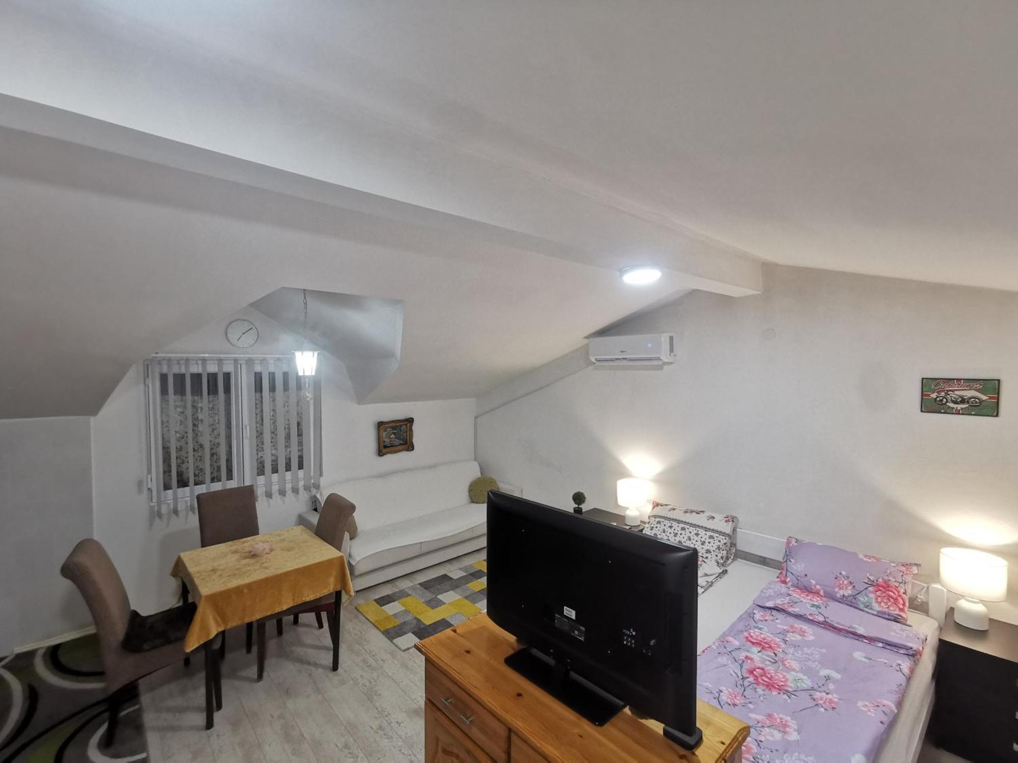 White Apartment Sarajevo - Free Parking Exterior foto