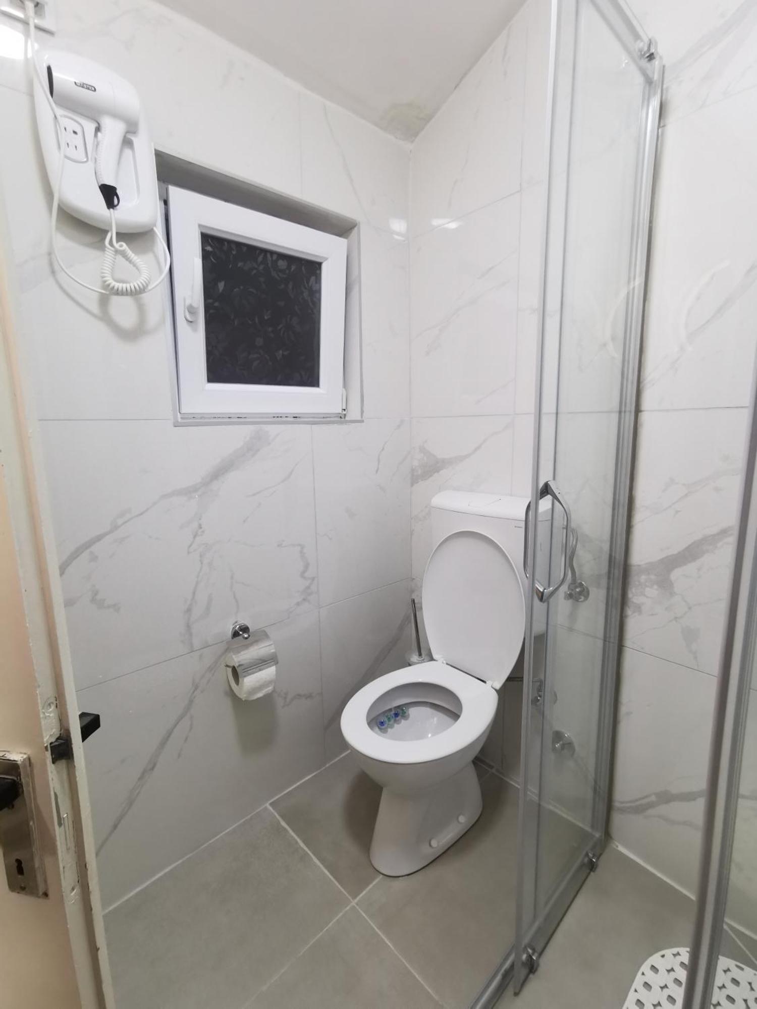 White Apartment Sarajevo - Free Parking Exterior foto
