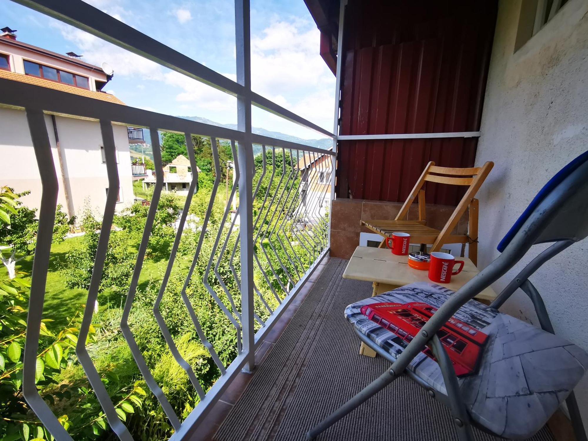 White Apartment Sarajevo - Free Parking Exterior foto